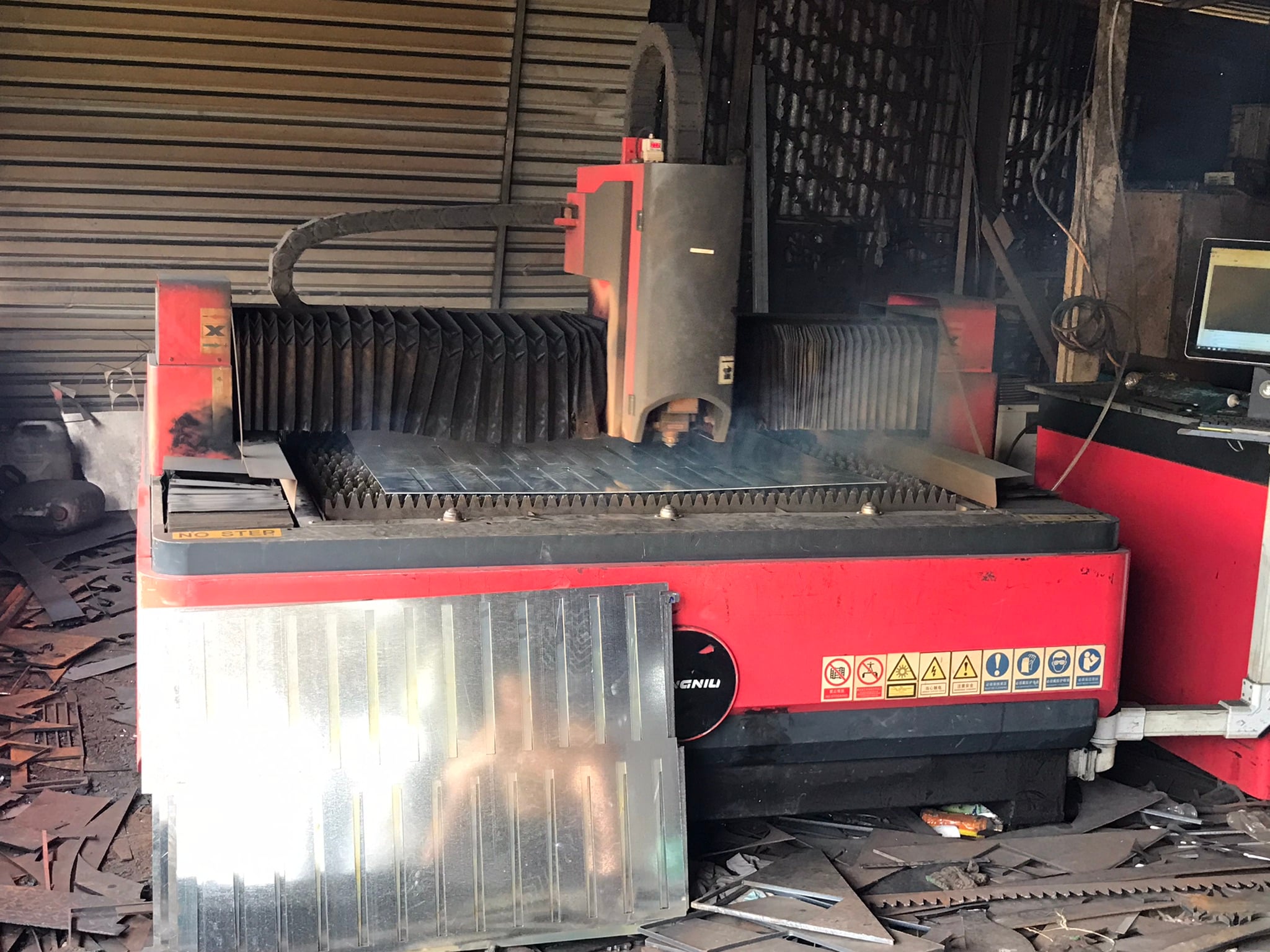 Lazer cutting machine 2
